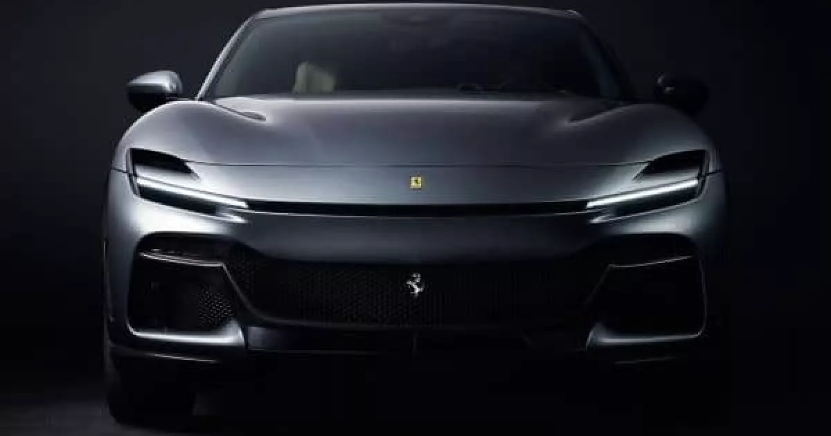 Розроблений творцем iPhone: показали перший електромобіль Ferrari