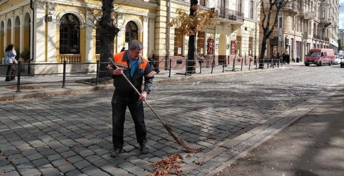 У Львові звільняються двірники: Казначейство заблокувало понад 1 млрд грн