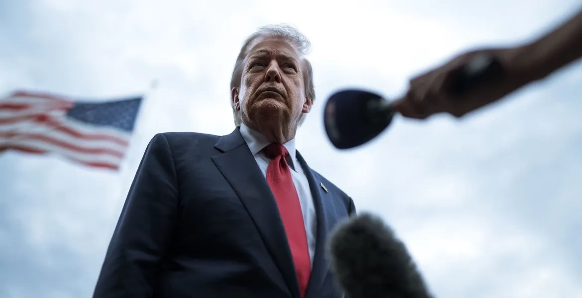 Трамп знову згадав вигадані $350 млрд для України та сказав, чи приїде з Меланією до Києва після війни