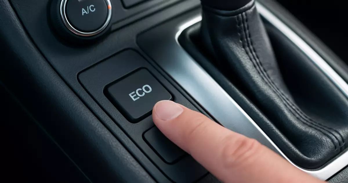 Механік показав кнопку, яка може врятувати автомобіль від капремонту