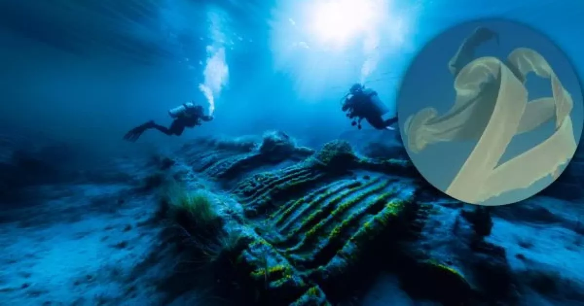 Фантом у «космосі»: у глибинах океану зняли «танок» гігантської примарної медузи (відео)