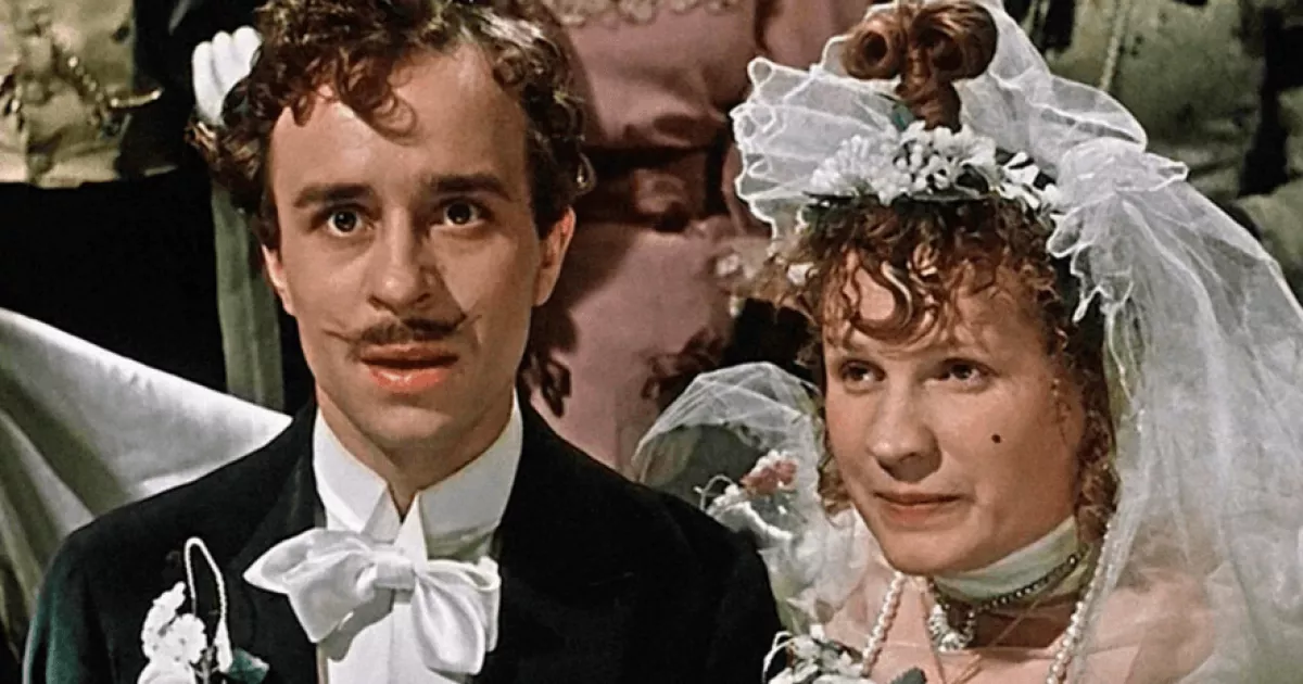 Хтось у Києві, хтось у Москві: де поховані актори легендарного фільму «За двома зайцями»