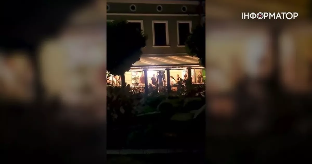 Шок у Коломиї: камера зафіксувала вибух у ТЦК — момент теракту