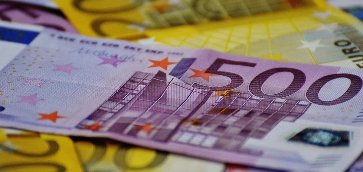 Такого з євро ще не було: курс в банках зріс і оновив історичний рекорд