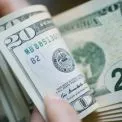 Курс валют в Україні: що чекає долар і євро з понеділка
