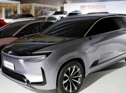 Toyota Highlander переродився: став електрокаром і змінився до невпізнання