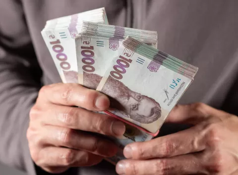 Зарплата 15 тисяч і стаж 30 років: яка буде пенсія в Україні?