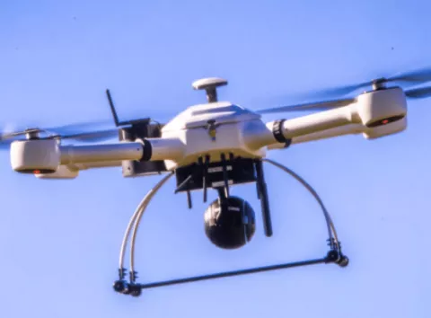 "Считывал данные": у Польщі невідомий дрон упав на територію розвідчастини — ЗМІ