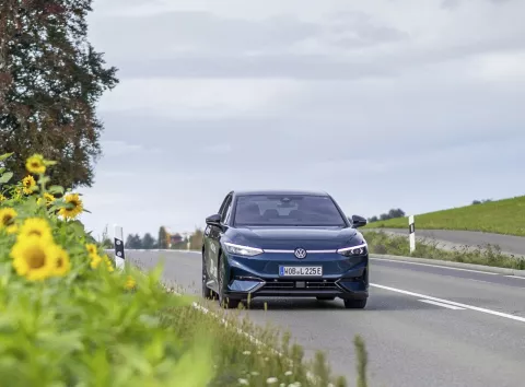 3,5 сек до сотні й 800 км ходу: Volkswagen презентував стильний електровнедорожник (фото)