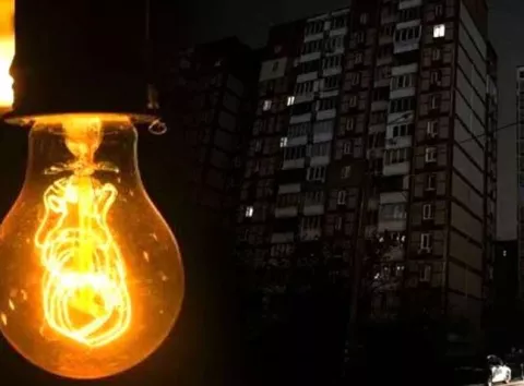 Терміново: ЗМІ повідомили про тотальні відключення світла в Україні — коментар «Укренерго»