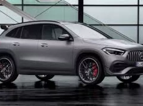 Дрифт-режим і 4,2 с до сотні: представили заряджений кросовер Mercedes